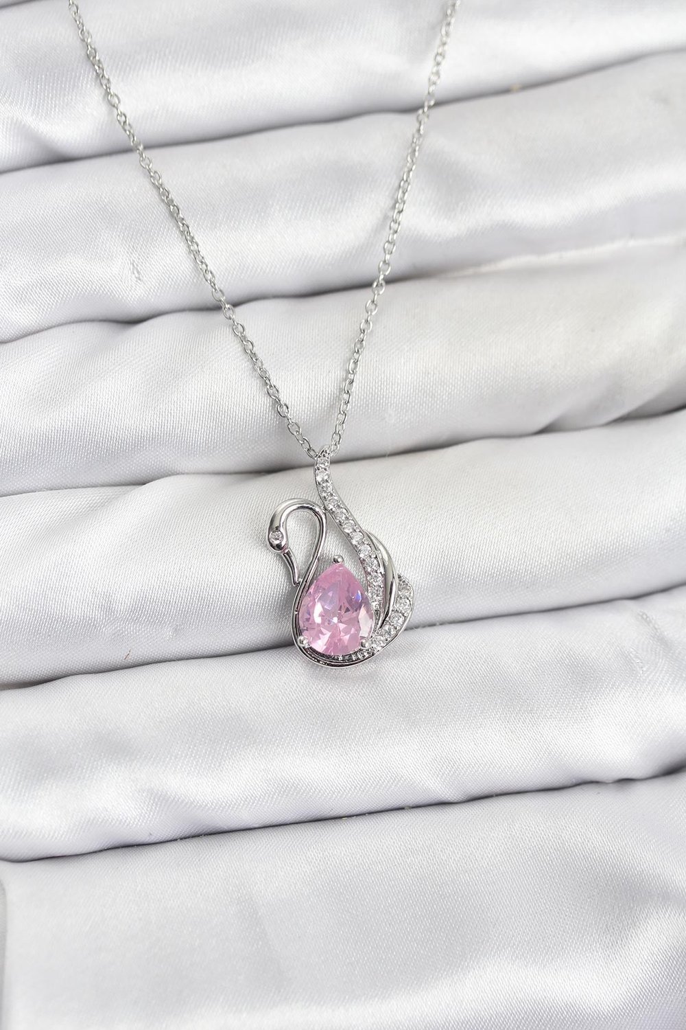 316L Çelik Zincir Gümüş Renk Pembe Kuğu Model Zirkon Taşlı Kadın Kolye
