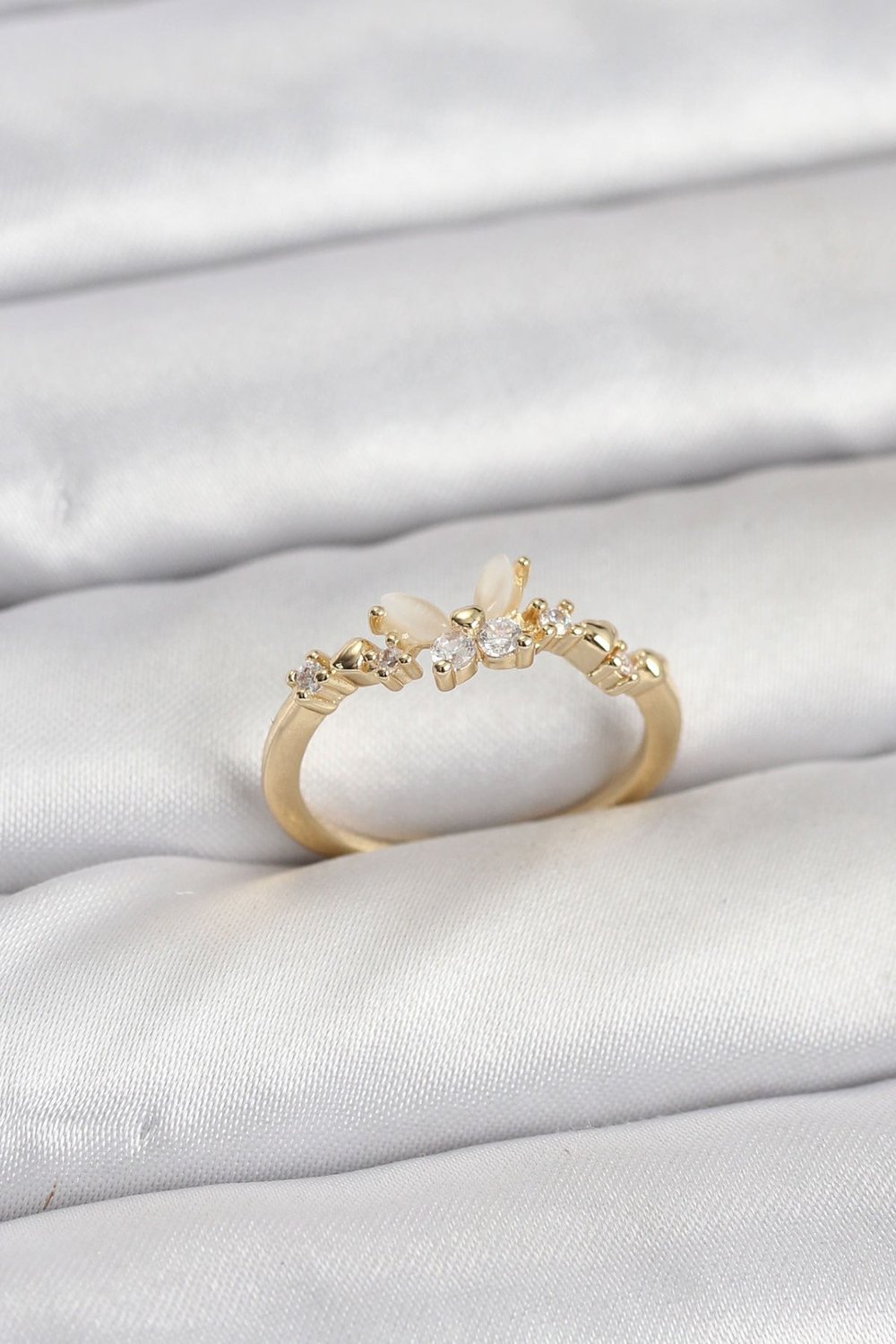 Kelebek Model Gold Renk Pirinç Kadın Yüzük
