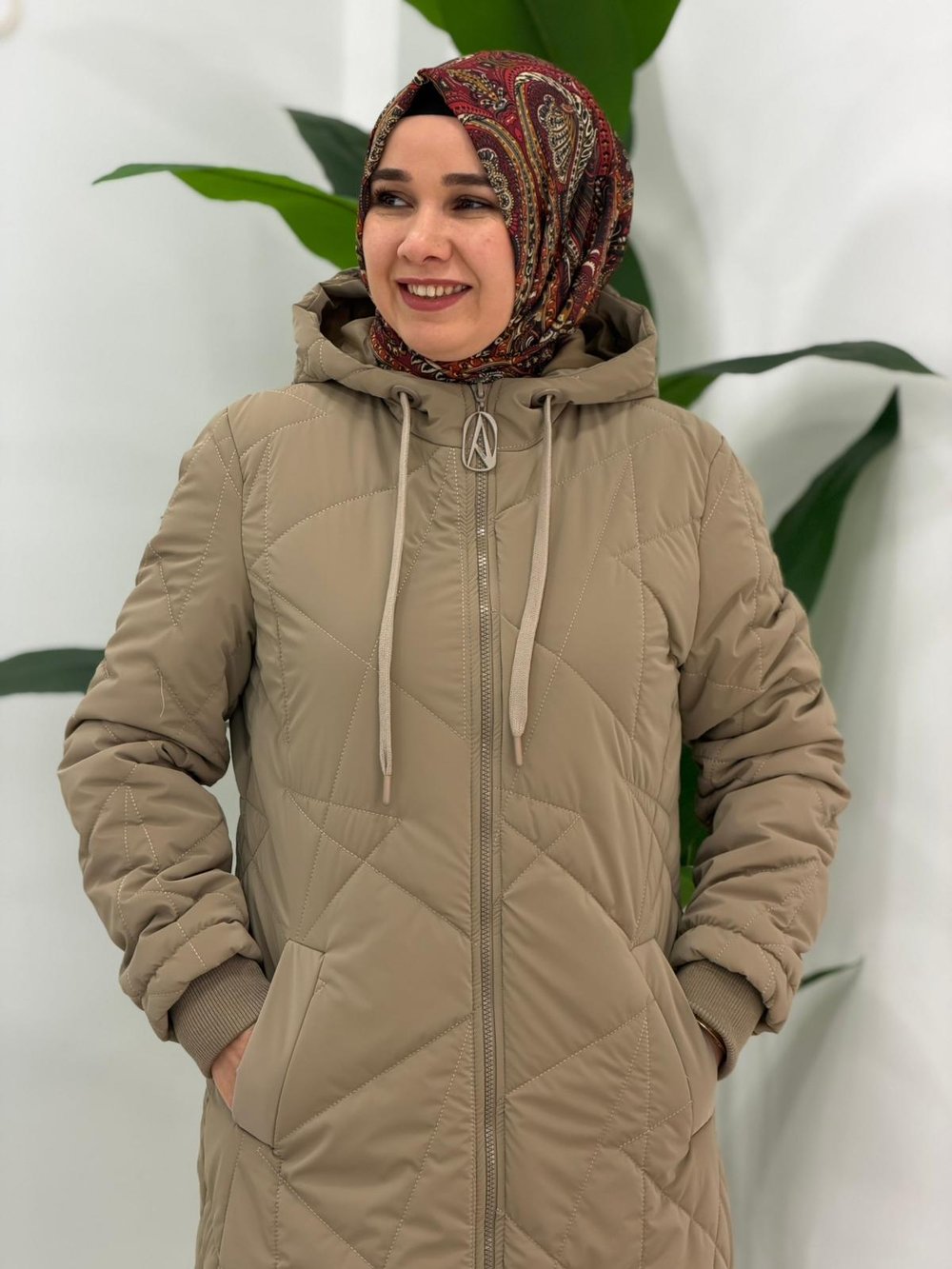 Bej Şişme Mont