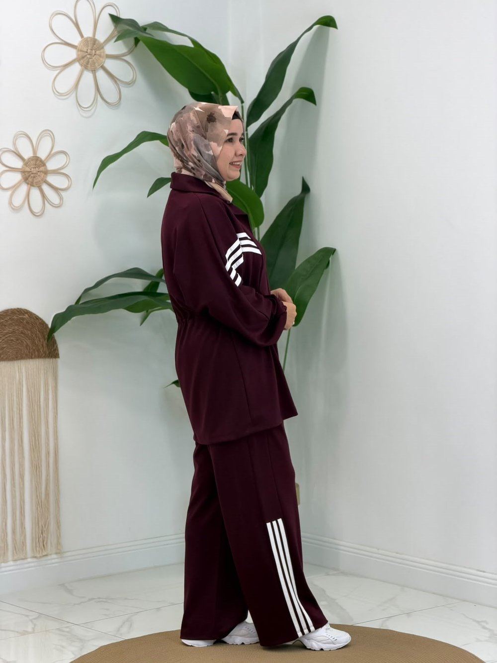 Bordo Şerit Detaylı Spor Takım