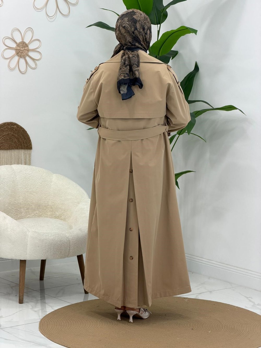 Camel Arka Düğme Detaylı Trenç