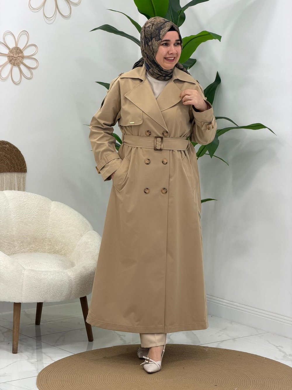 Camel Arka Düğme Detaylı Trenç
