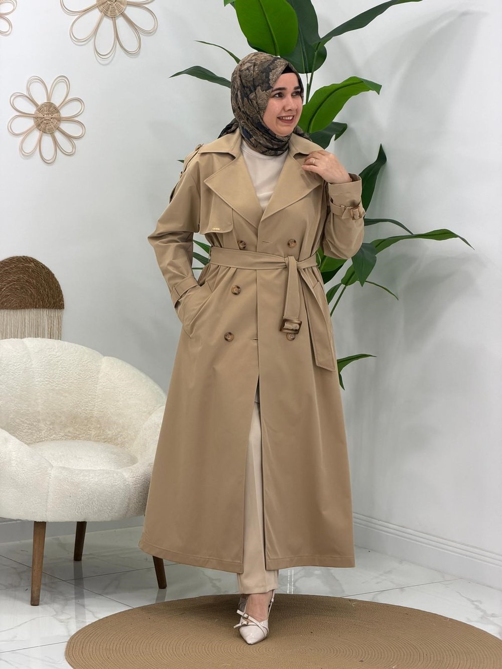 Camel Arka Düğme Detaylı Trenç