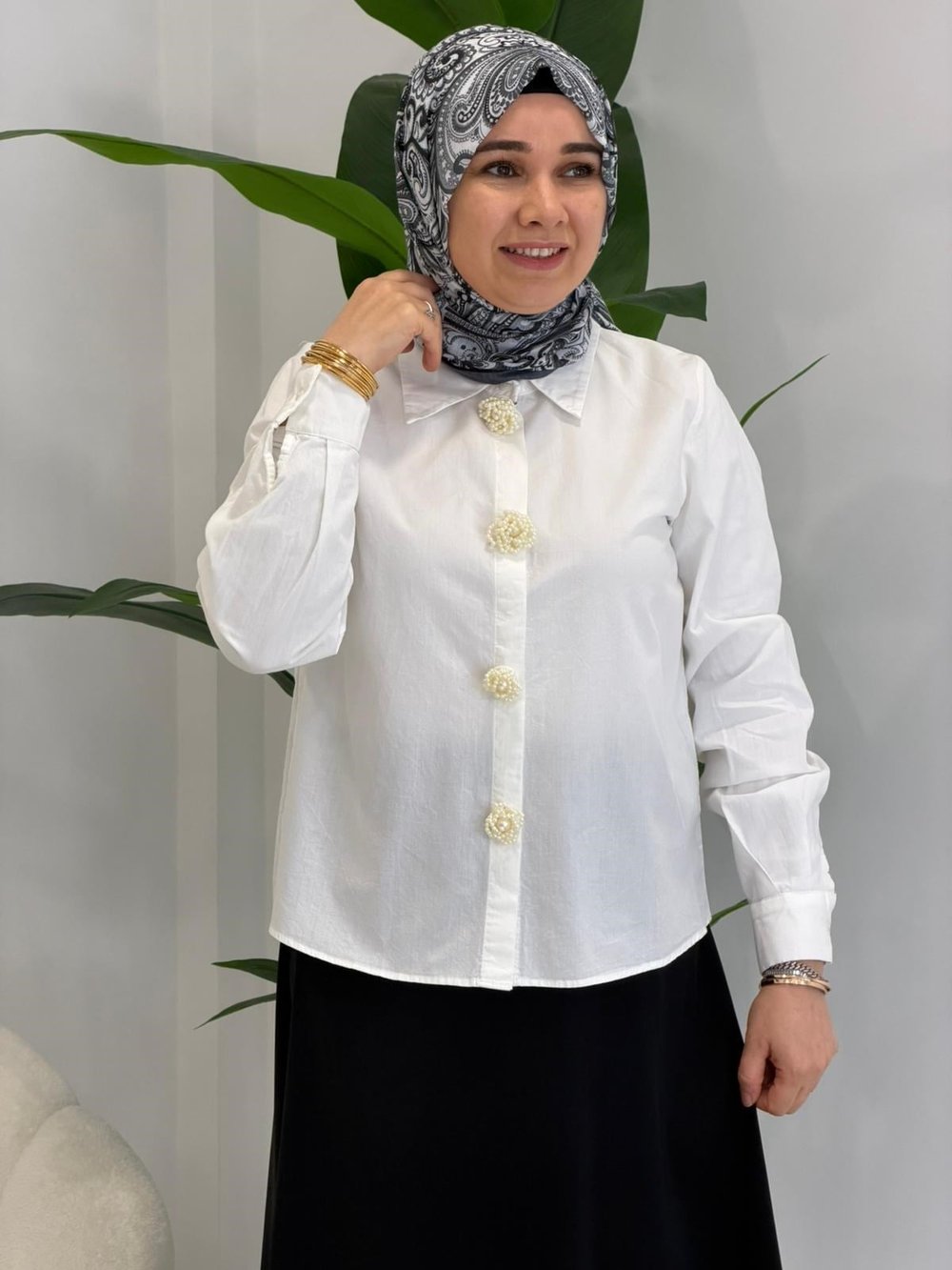 Ekru İnci Düğmeli Gömlek