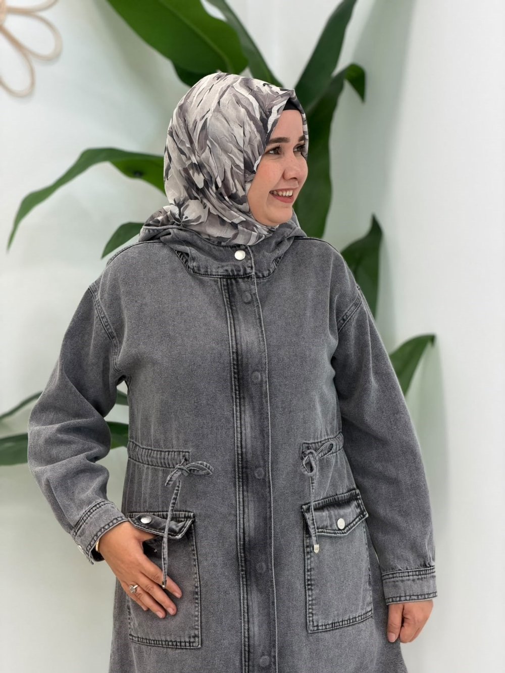Gri Beli Bağcıklı Kap