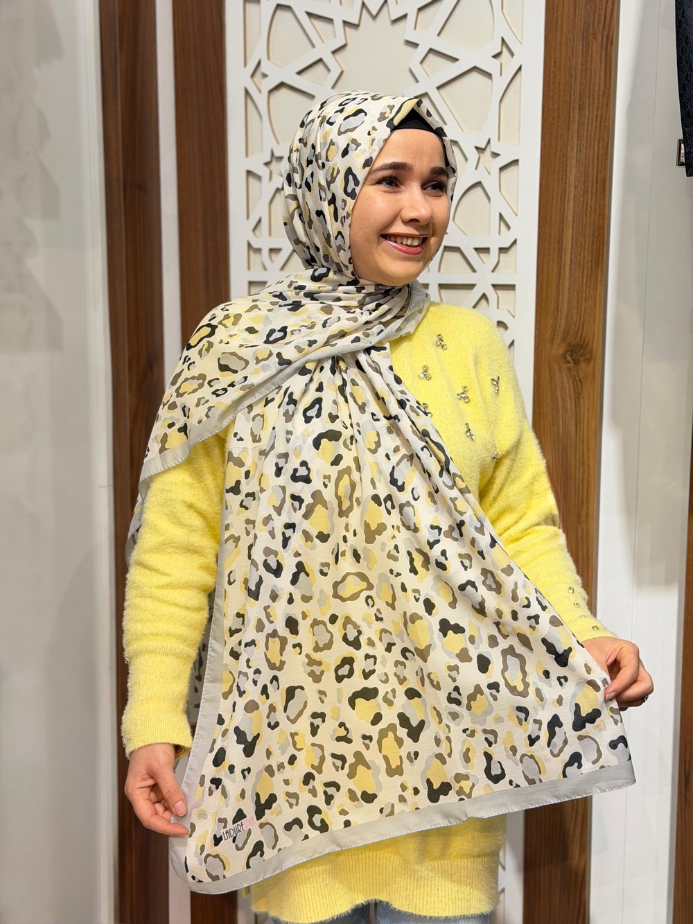 Gri Leopar Desenli Şal