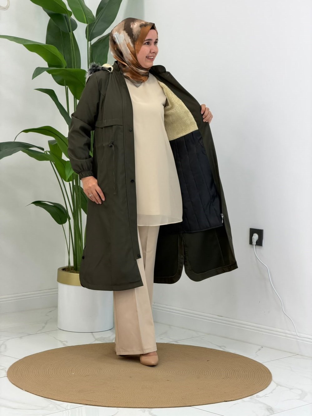 Haki Yarım Peluş Parka
