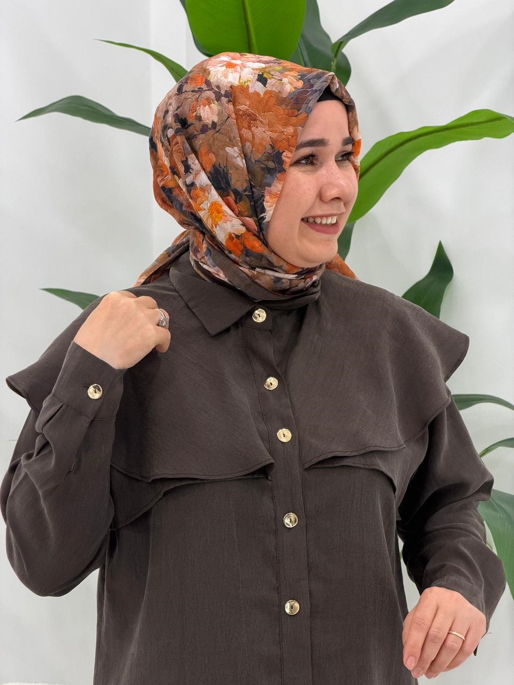 Kahve Pantolonlu Takım