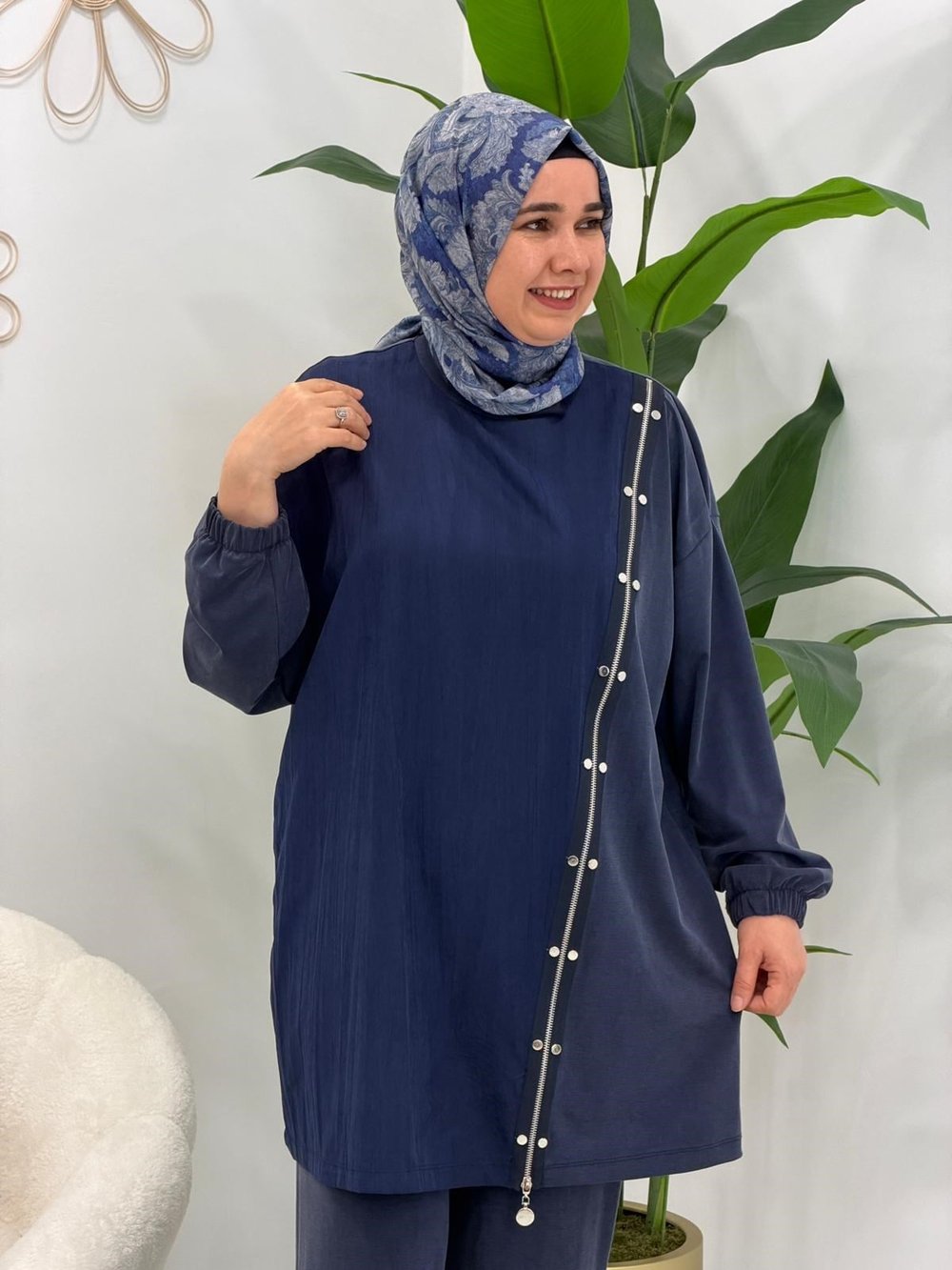 Lacivert Pantolonlu Takım
