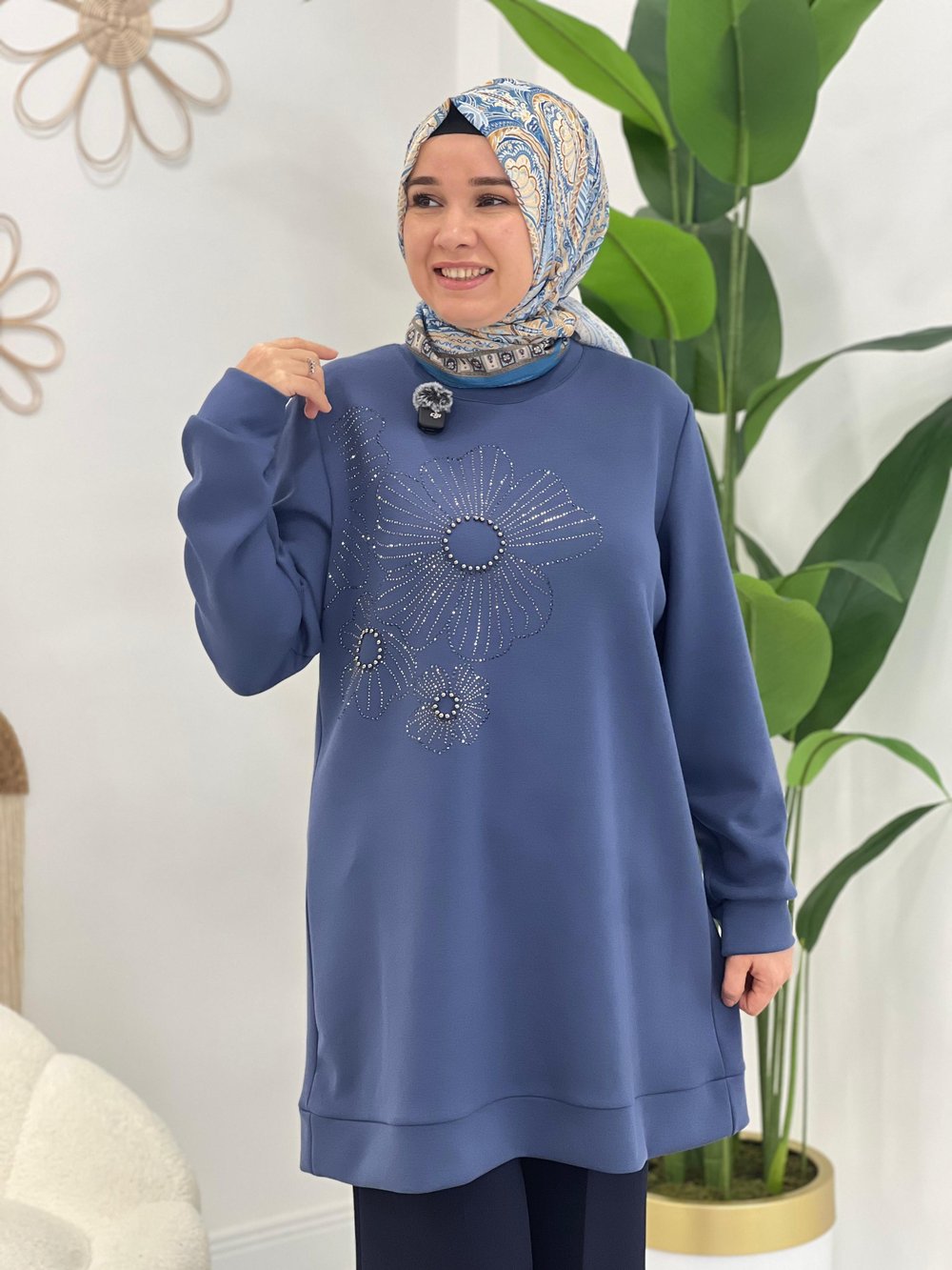 Mavi Çiçekli Sweat
