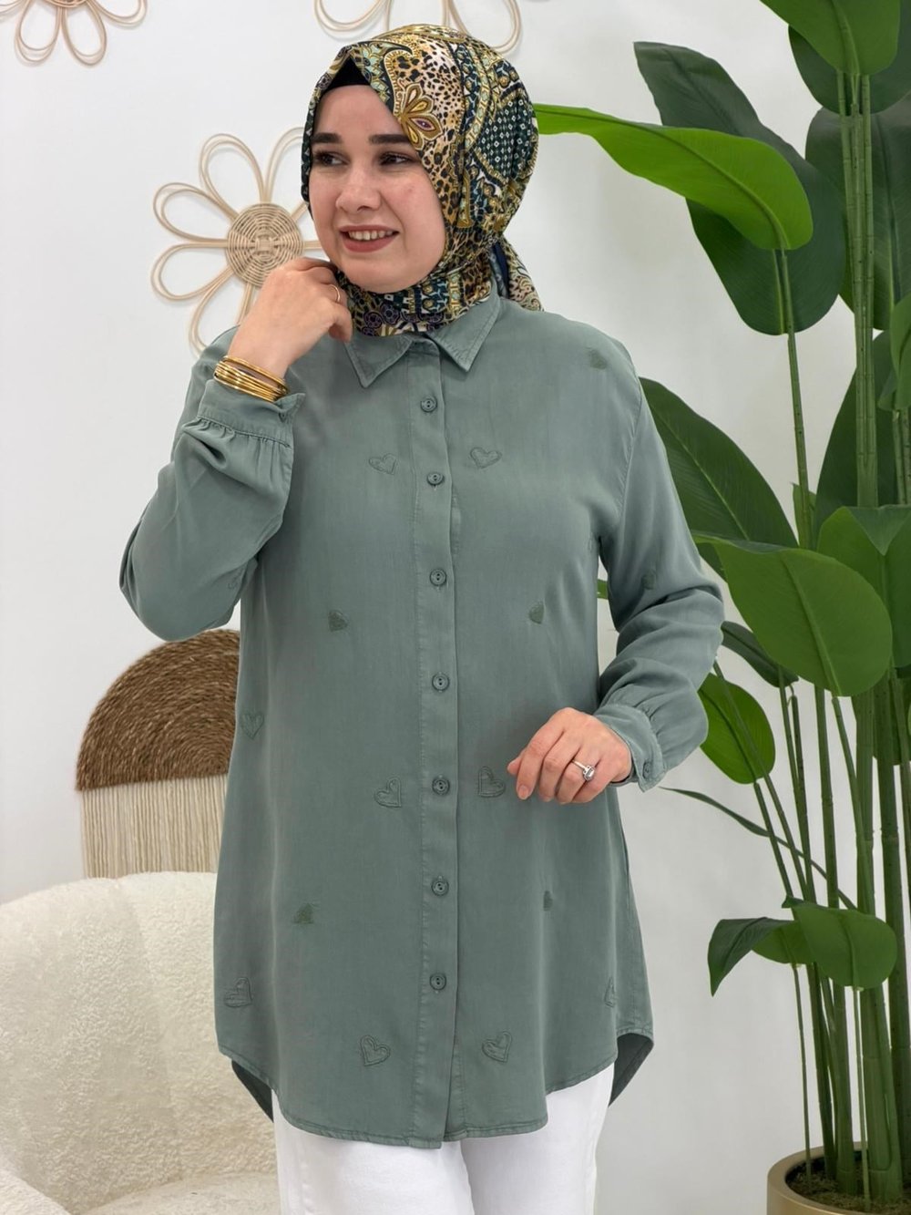 Mint Yeşil Kalp İşlemeli Tunik
