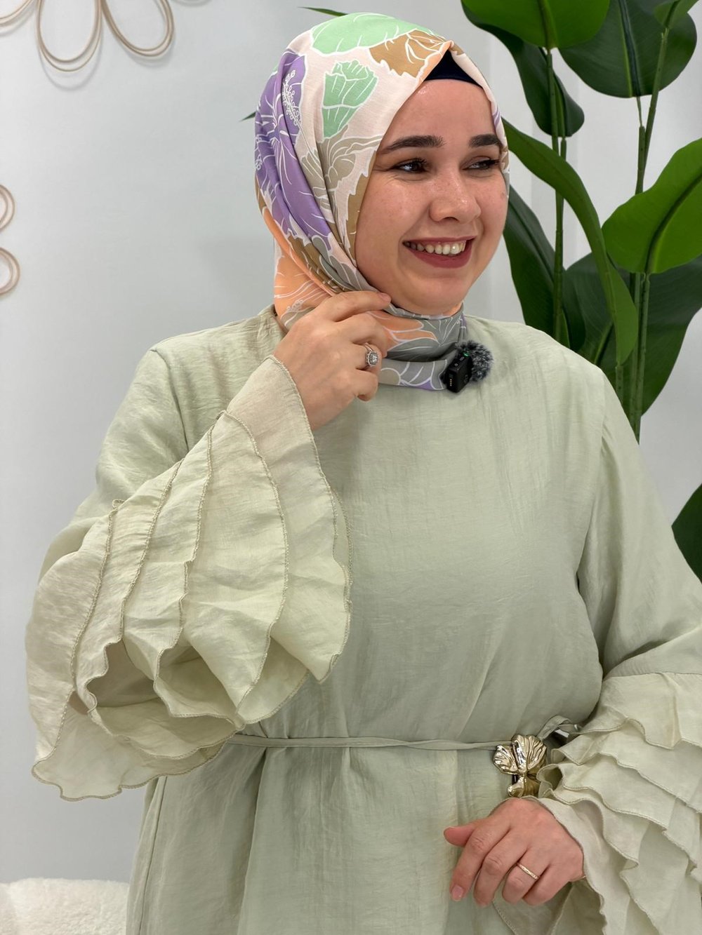 Mint Yeşil Kolları Fırfırlı Takım