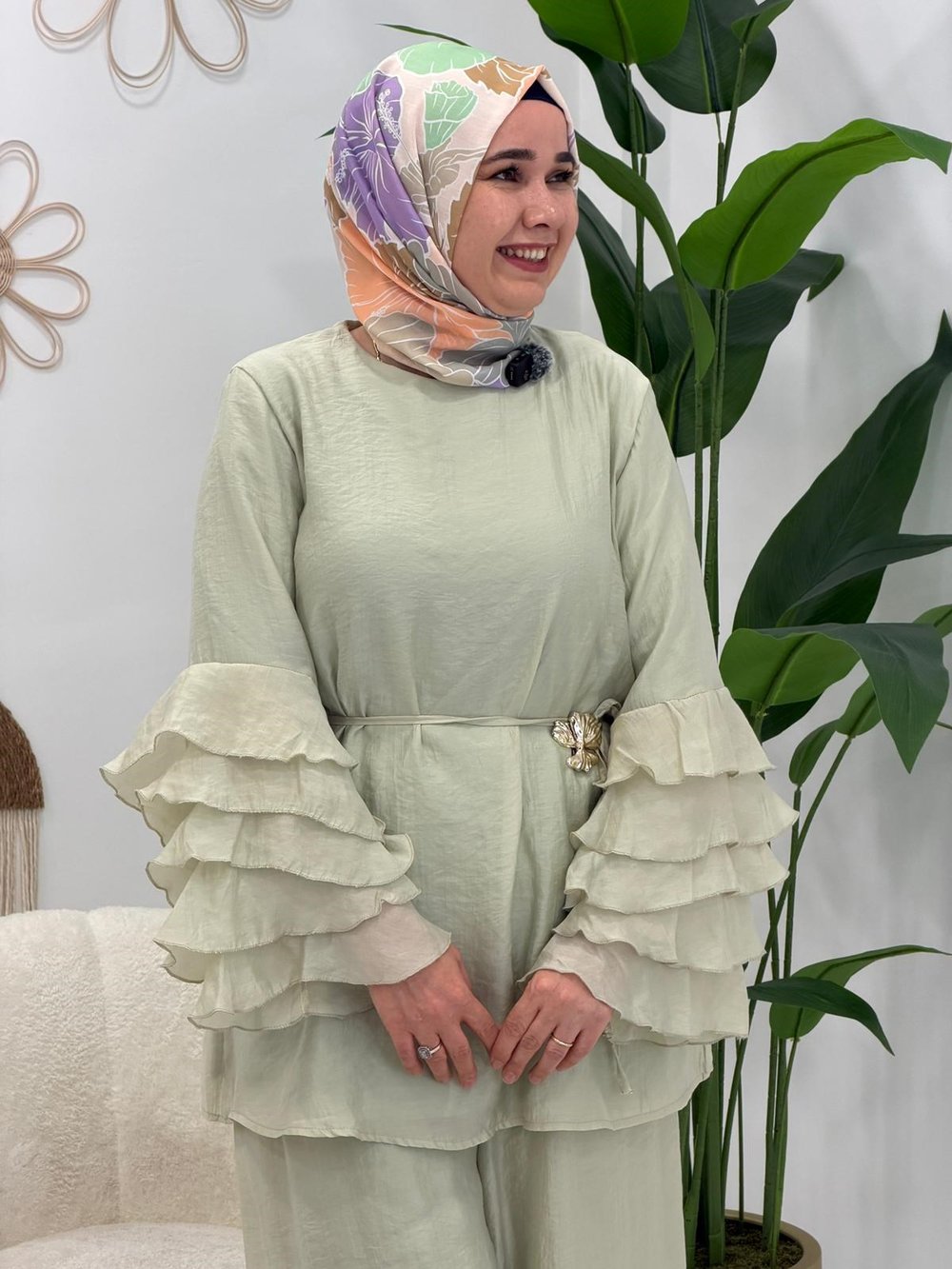 Mint Yeşil Kolları Fırfırlı Takım