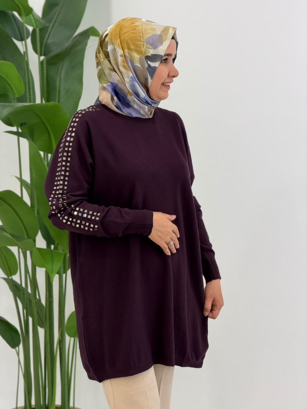 Mürdüm Kolu Taş Detaylı Triko Kazak