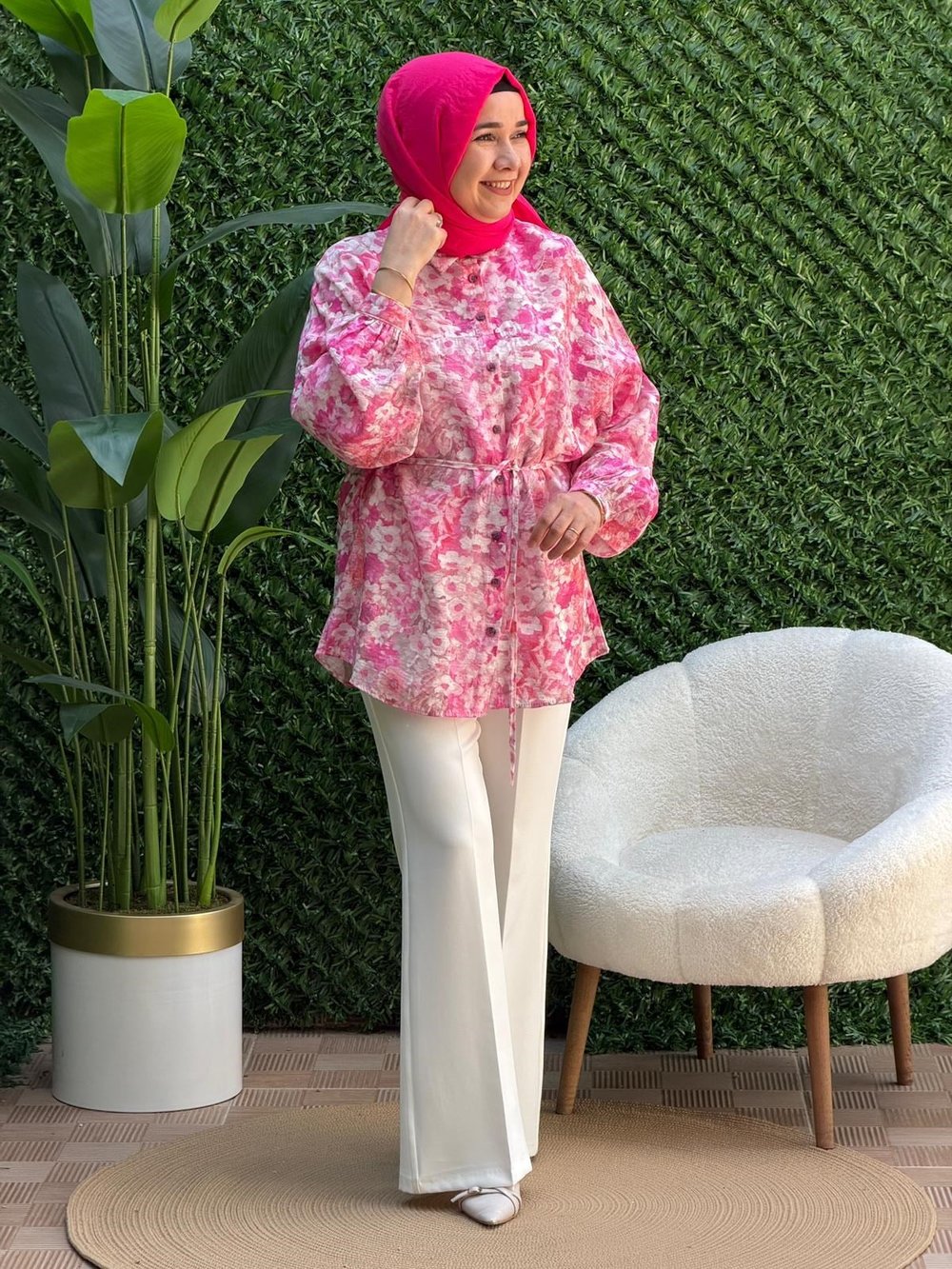 Pembe Çiçek Desenli Gömlek