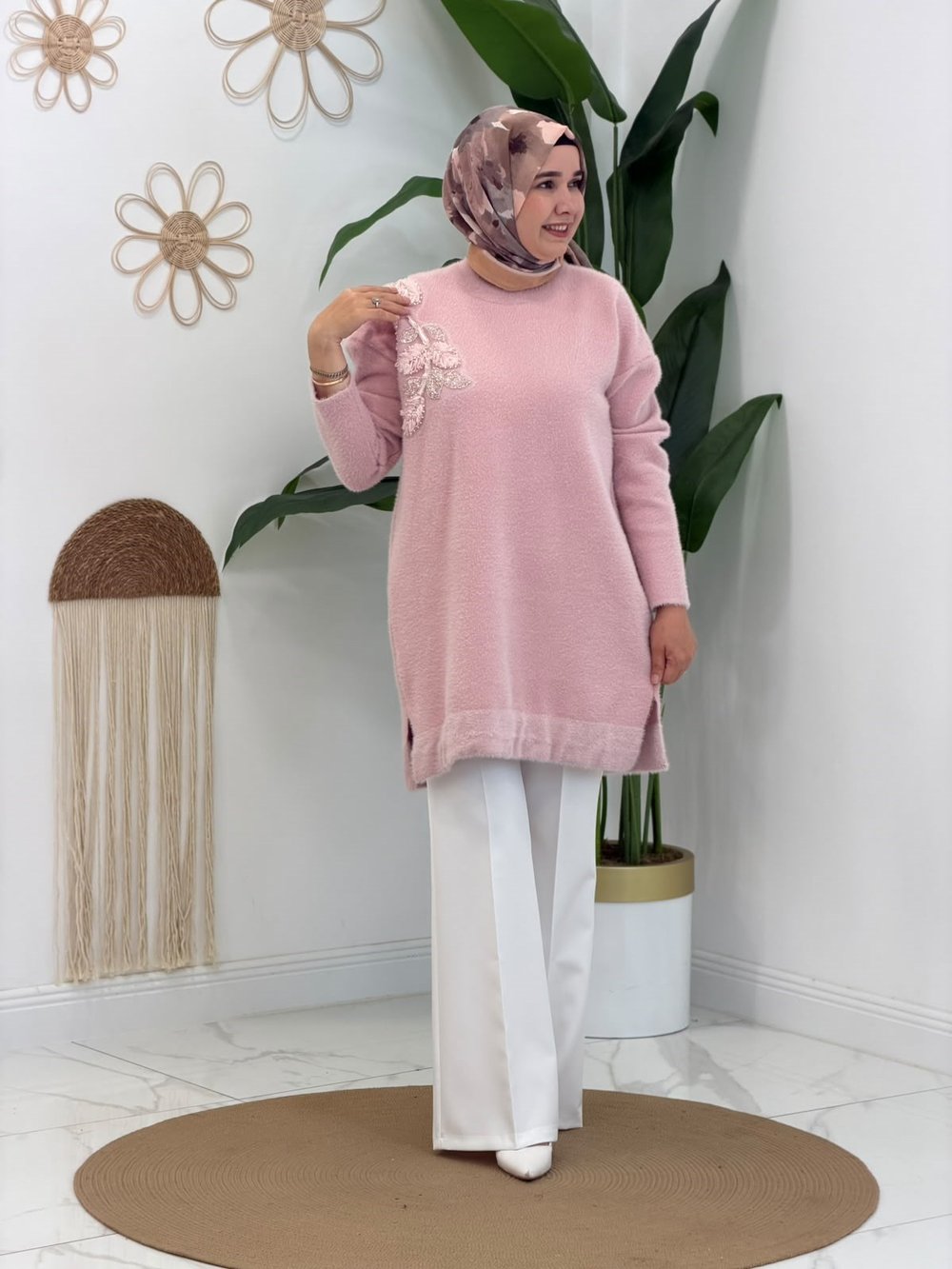 Pembe Yumoş Angora Kazak