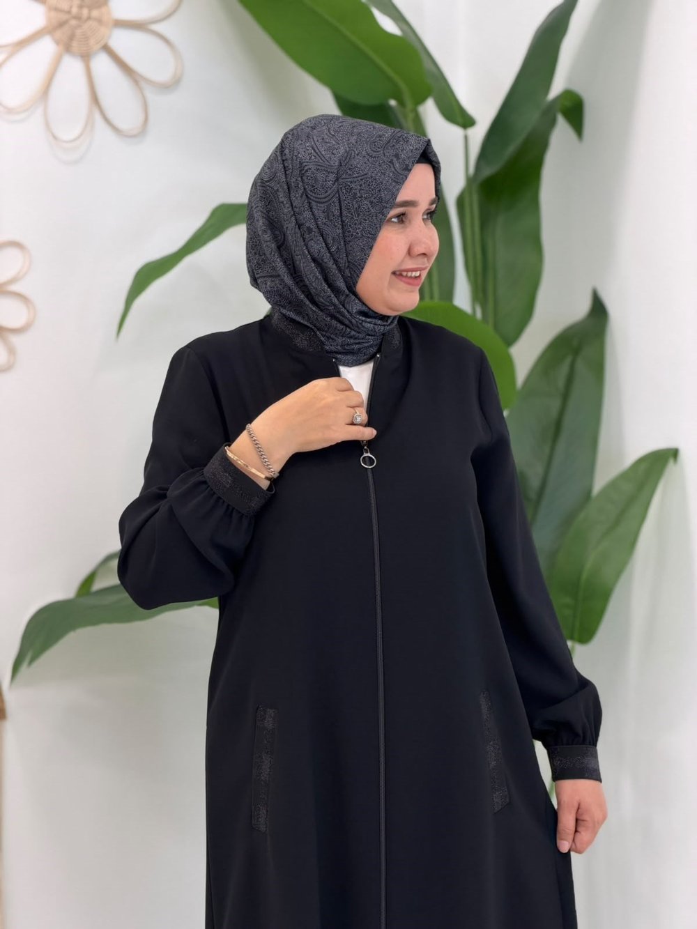 Siyah Boydan Fermuarlı Giy-Çık