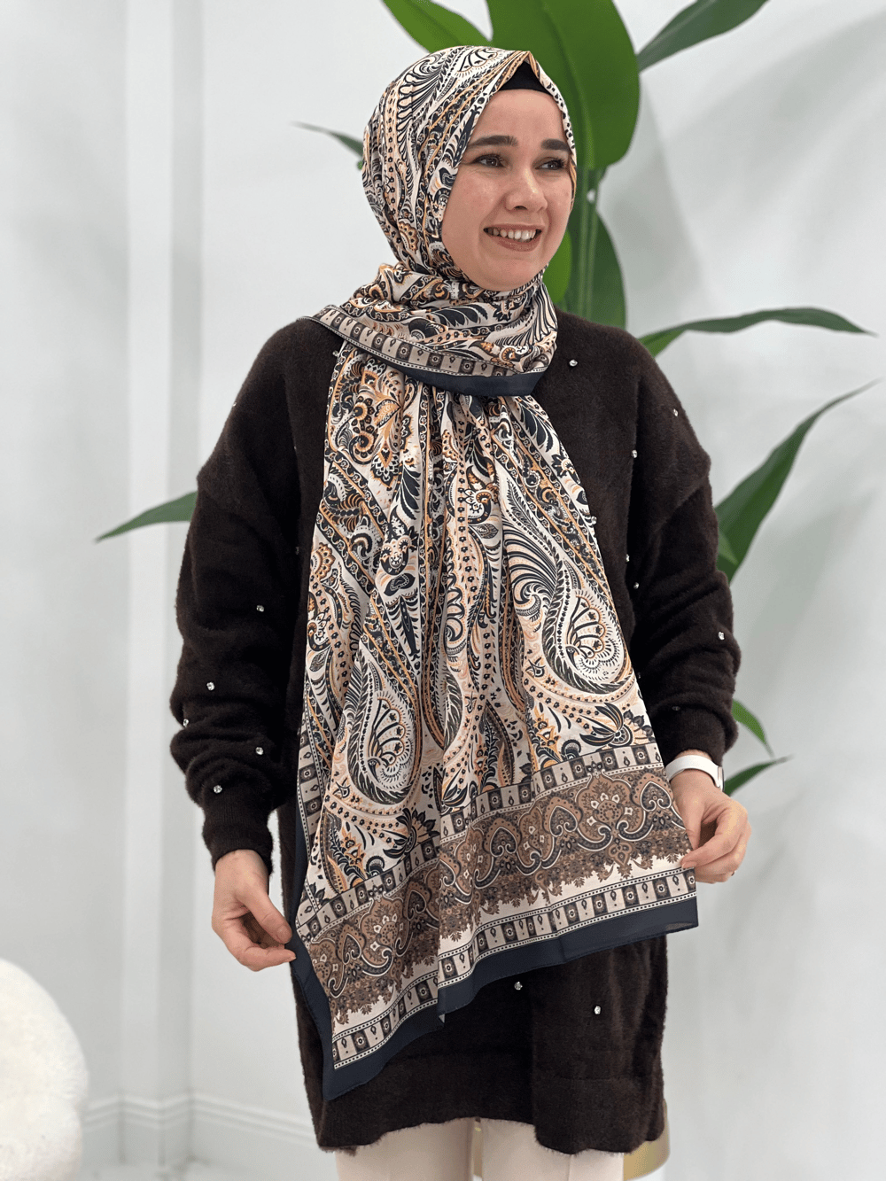 Siyah Desenli Şal