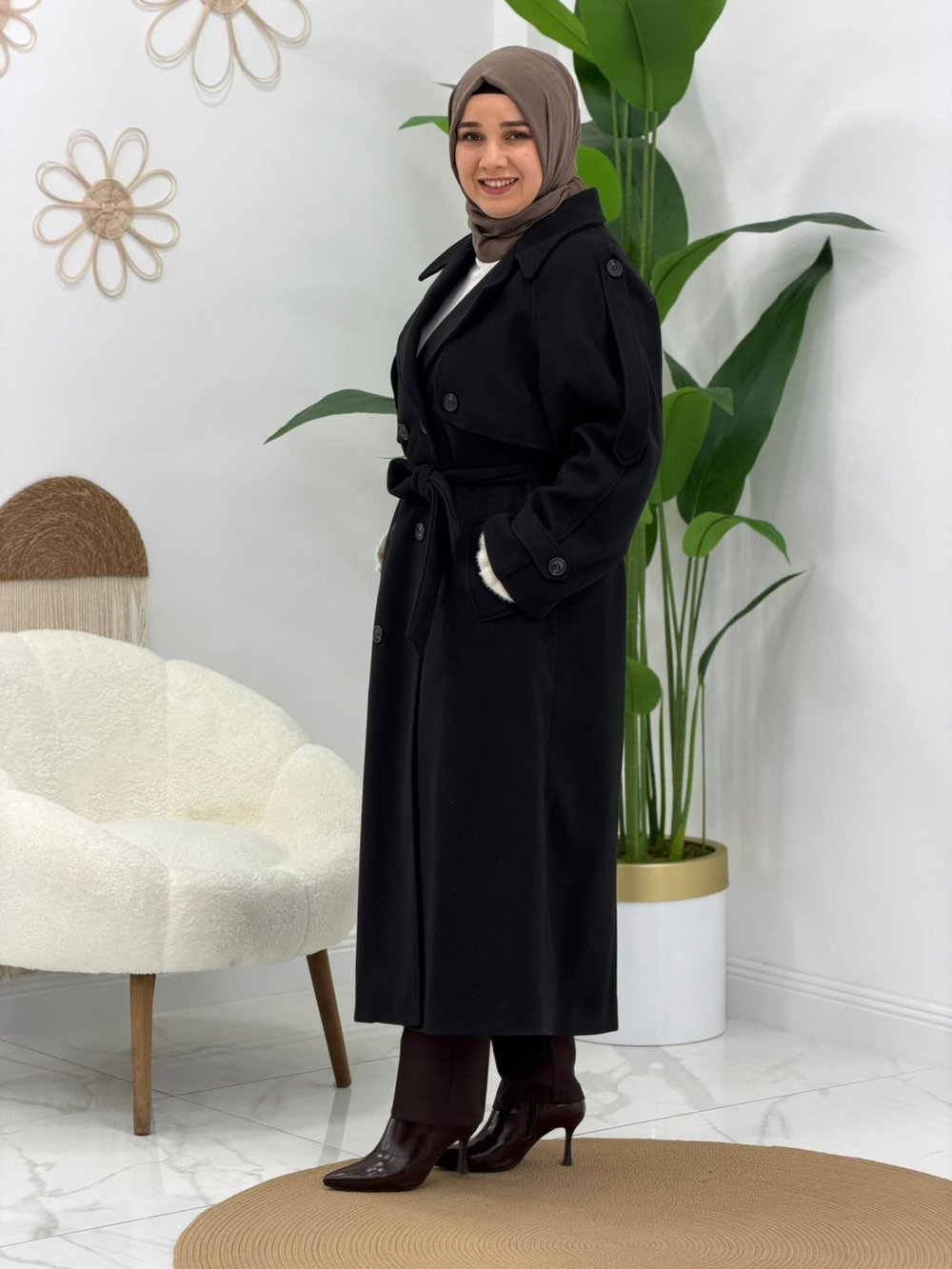 Siyah Kaşe Kaban