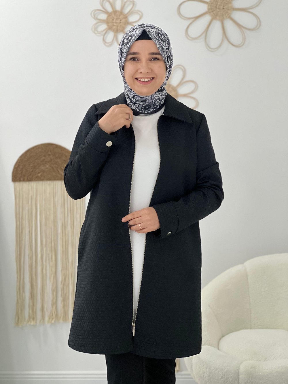 Siyah Kendinden Desenli Ceket