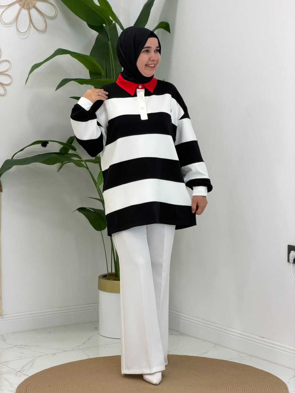 Siyah Polo Yaka Kalın Çizgili Sweatshirt