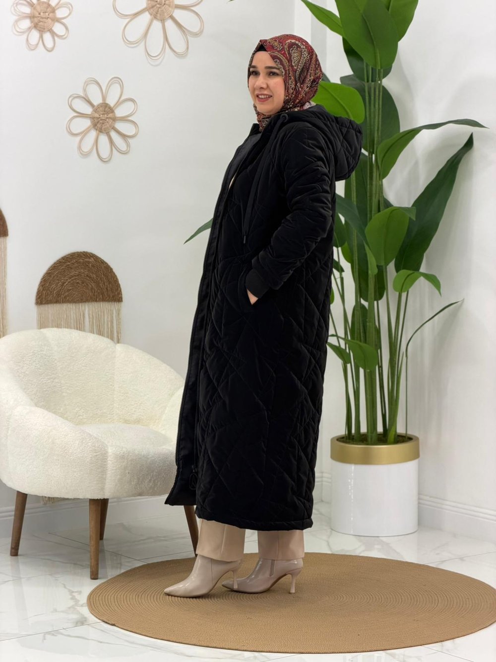 Siyah Şişme Mont