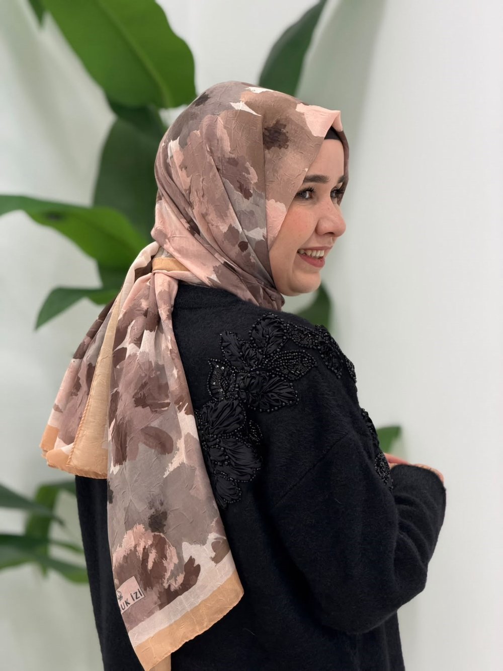 Siyah Yumoş Angora Kazak