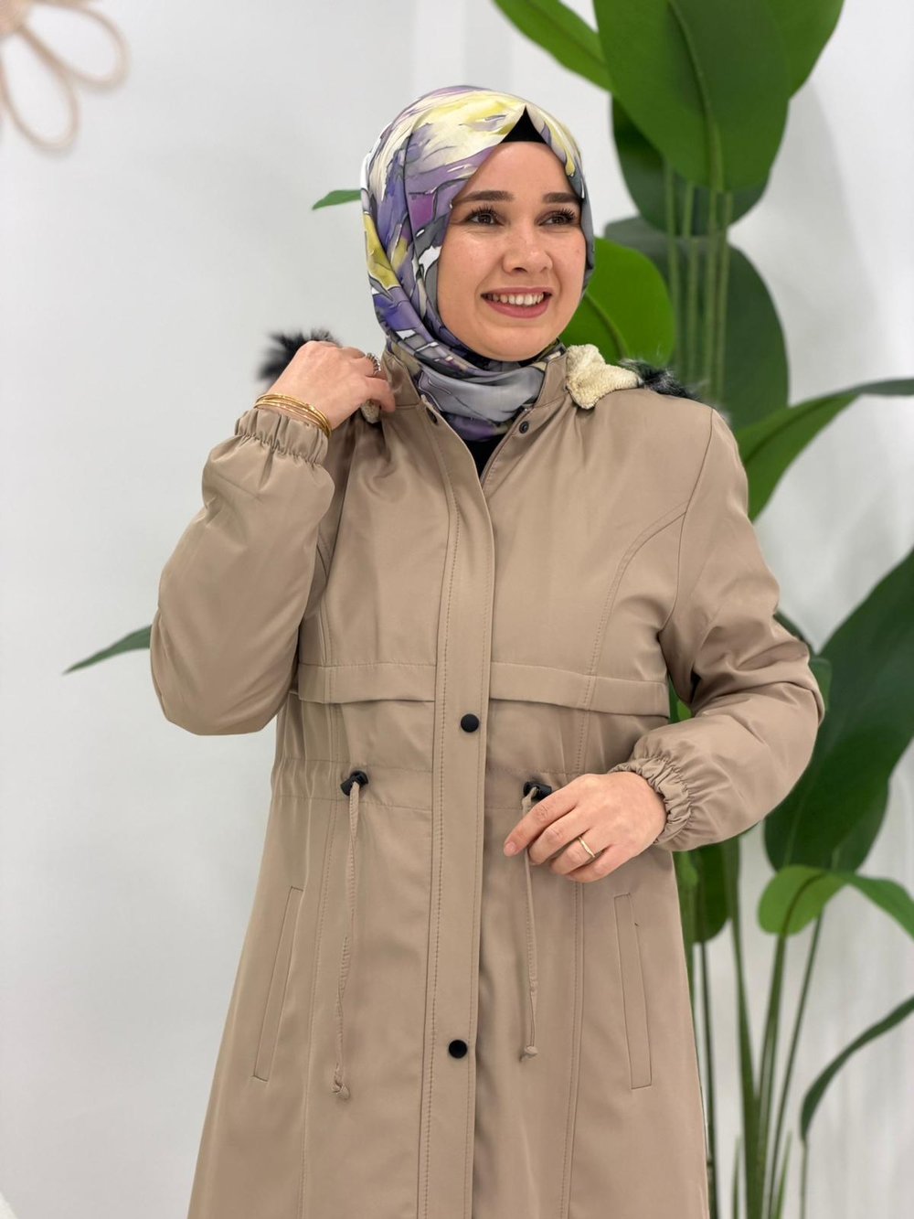 Taş  İçi Yarım Peluş Parka