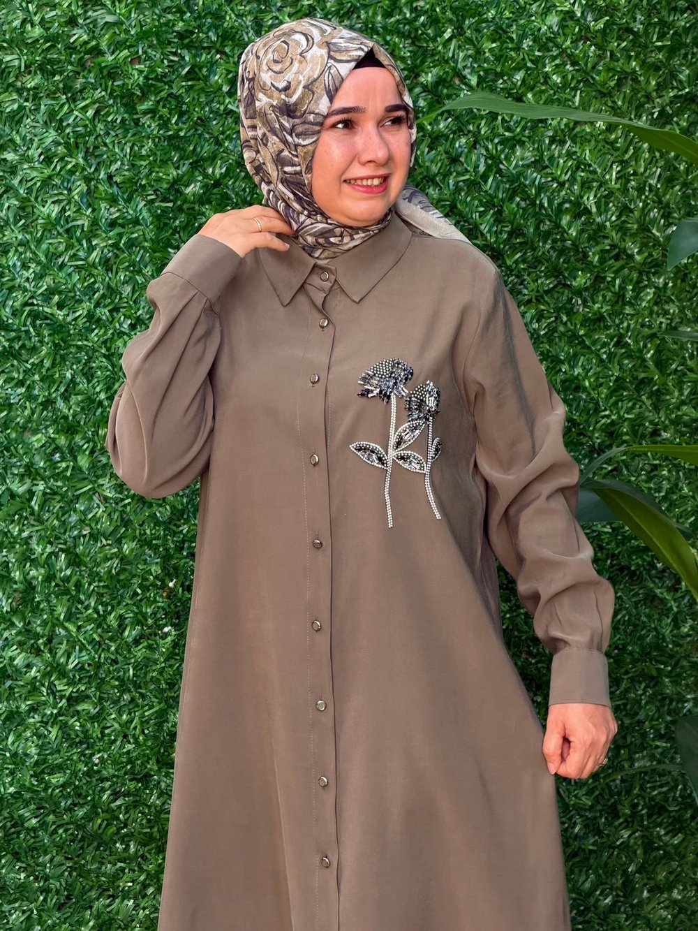 Yeşil Gül Detaylı Uzun Tunik
