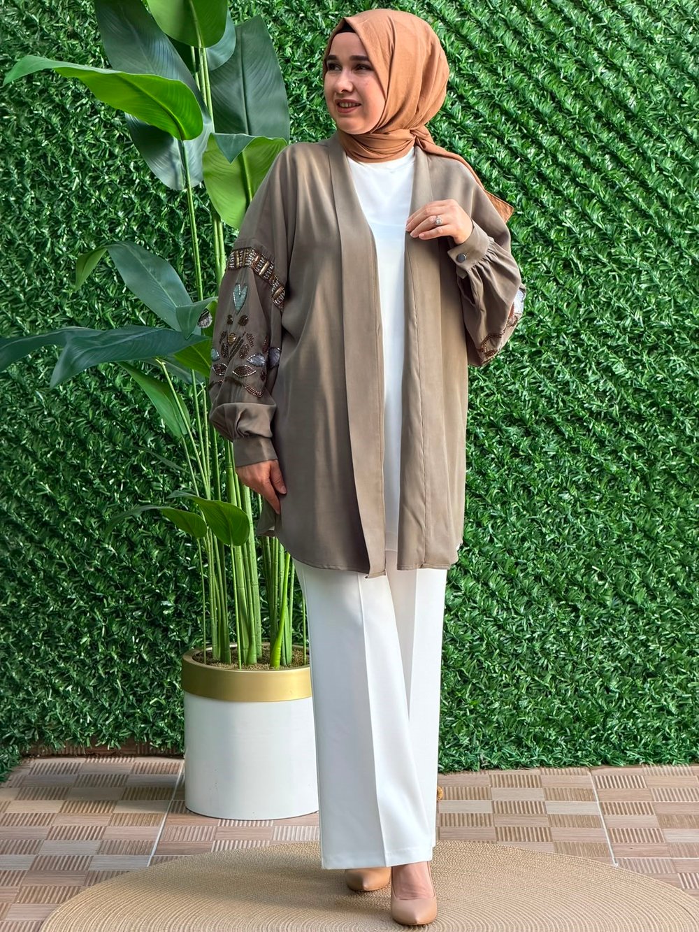 Yeşil Kolları Taş ve Payet İşlemeli Kimono