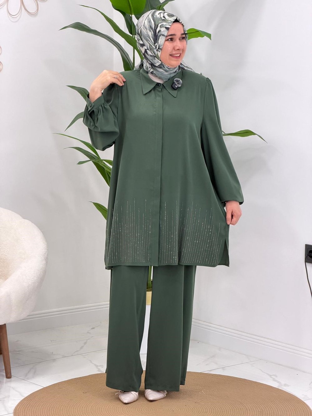 Yeşil Pantolonlu Takım