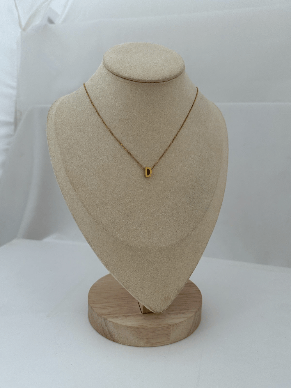 Çelik Gold Minimal 3 Boyutlu Harf Kolye (44 cm)