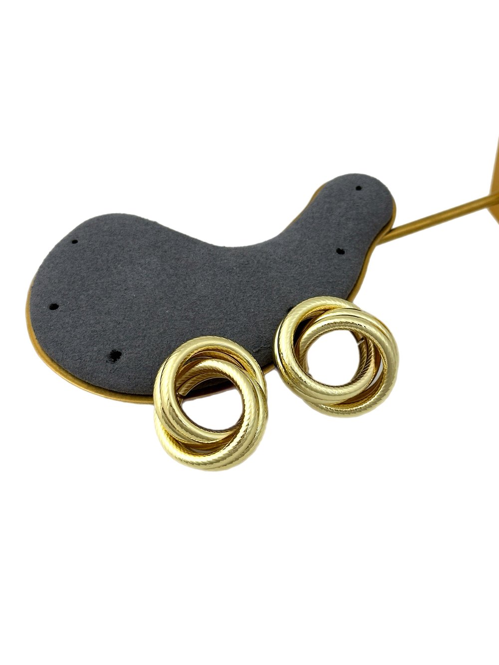 Gold Tırtıklı Plaka İç İçe Geçmeli Çoklu Halka Vintage Küpe