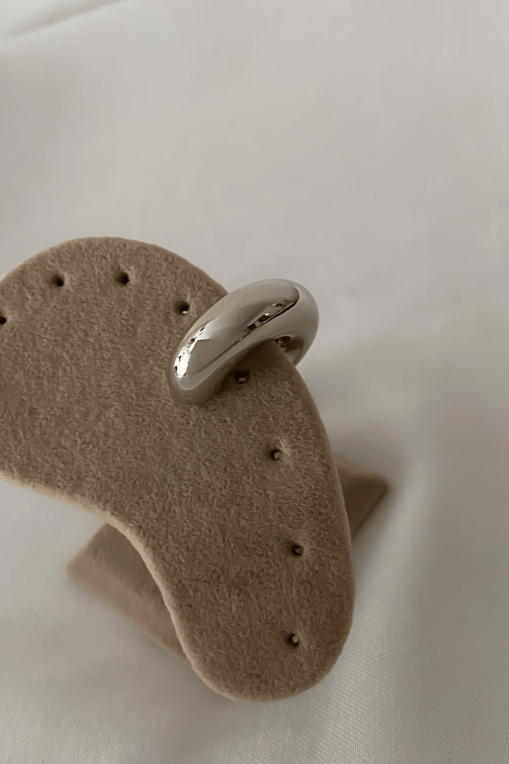 Kalın Boru Plaka Kıkırdak Küpe (Toplam Genişlik:3 Cm)