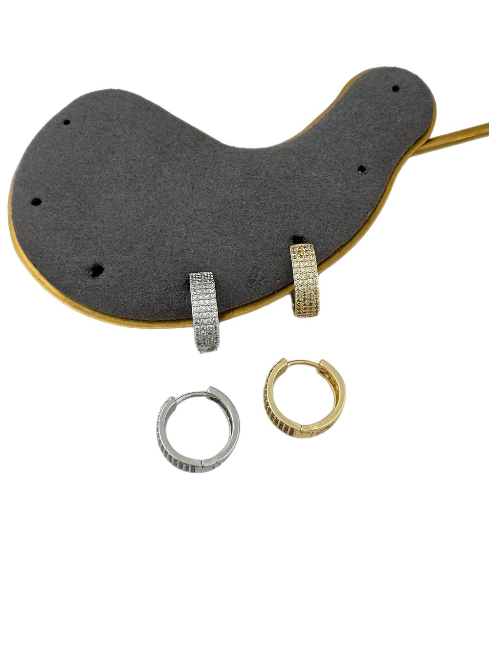 Özel Seri Geniş Plaka Zirkon Taşlı Halka Küpe (İç Çap:1.3 Cm)