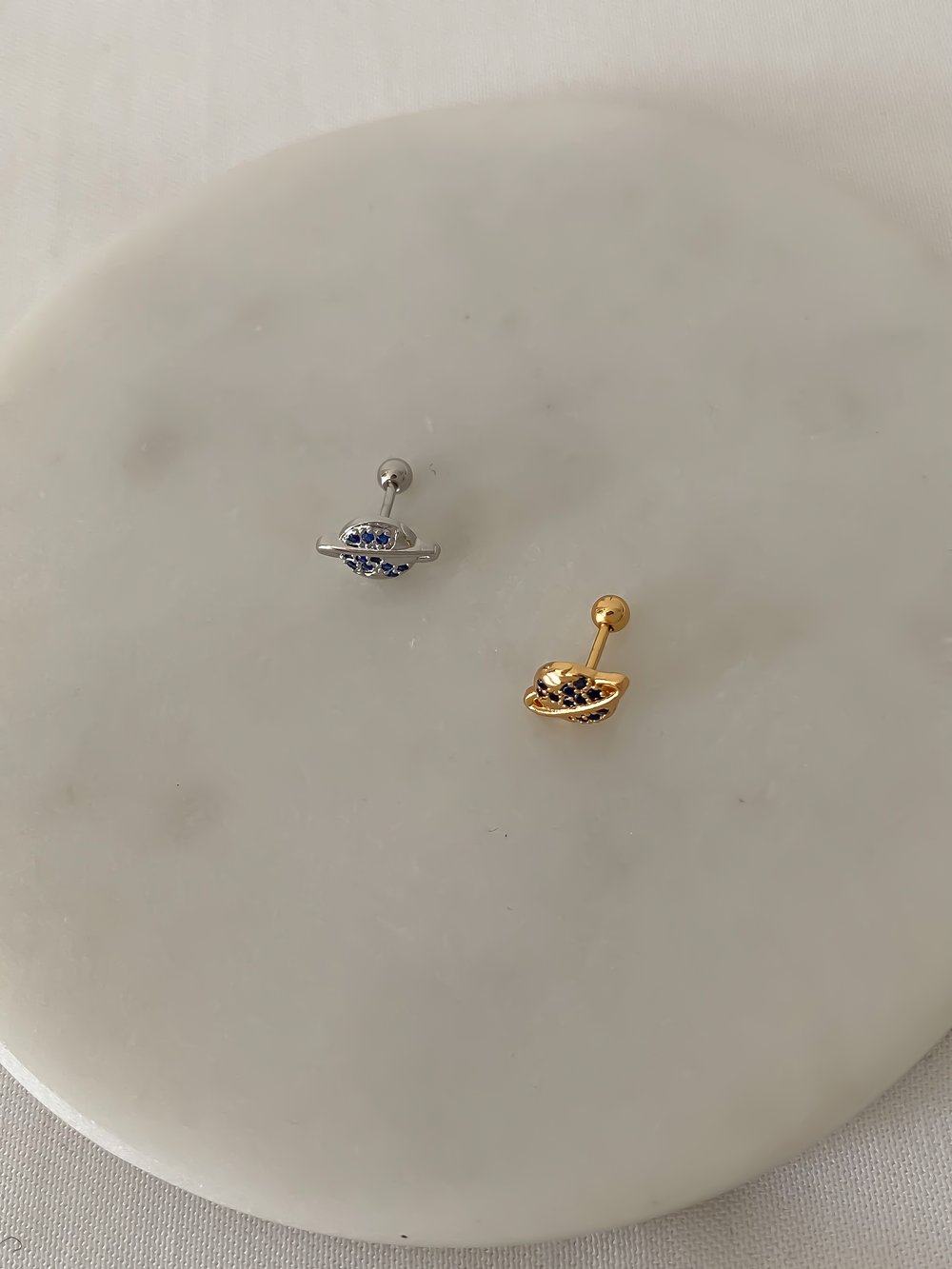 Özel Seri Lacivert Taşlı Gezegen Piercing