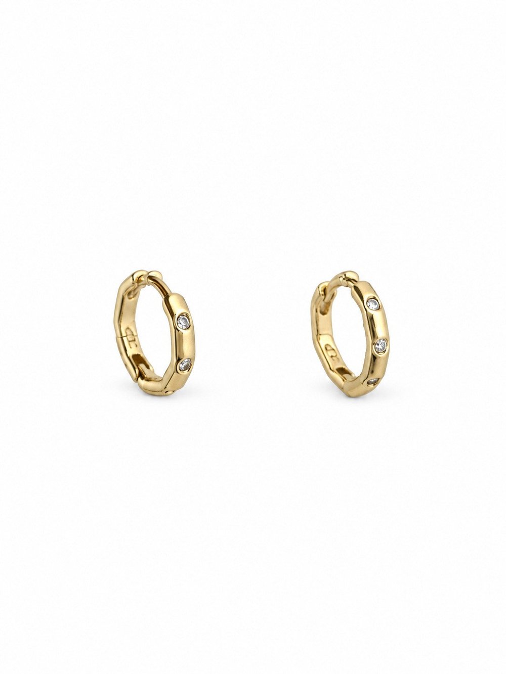 Özel Seri Nokta Zirkon Taşlı Köşegen Halka Küpe ( iç Çap : 8 mm )