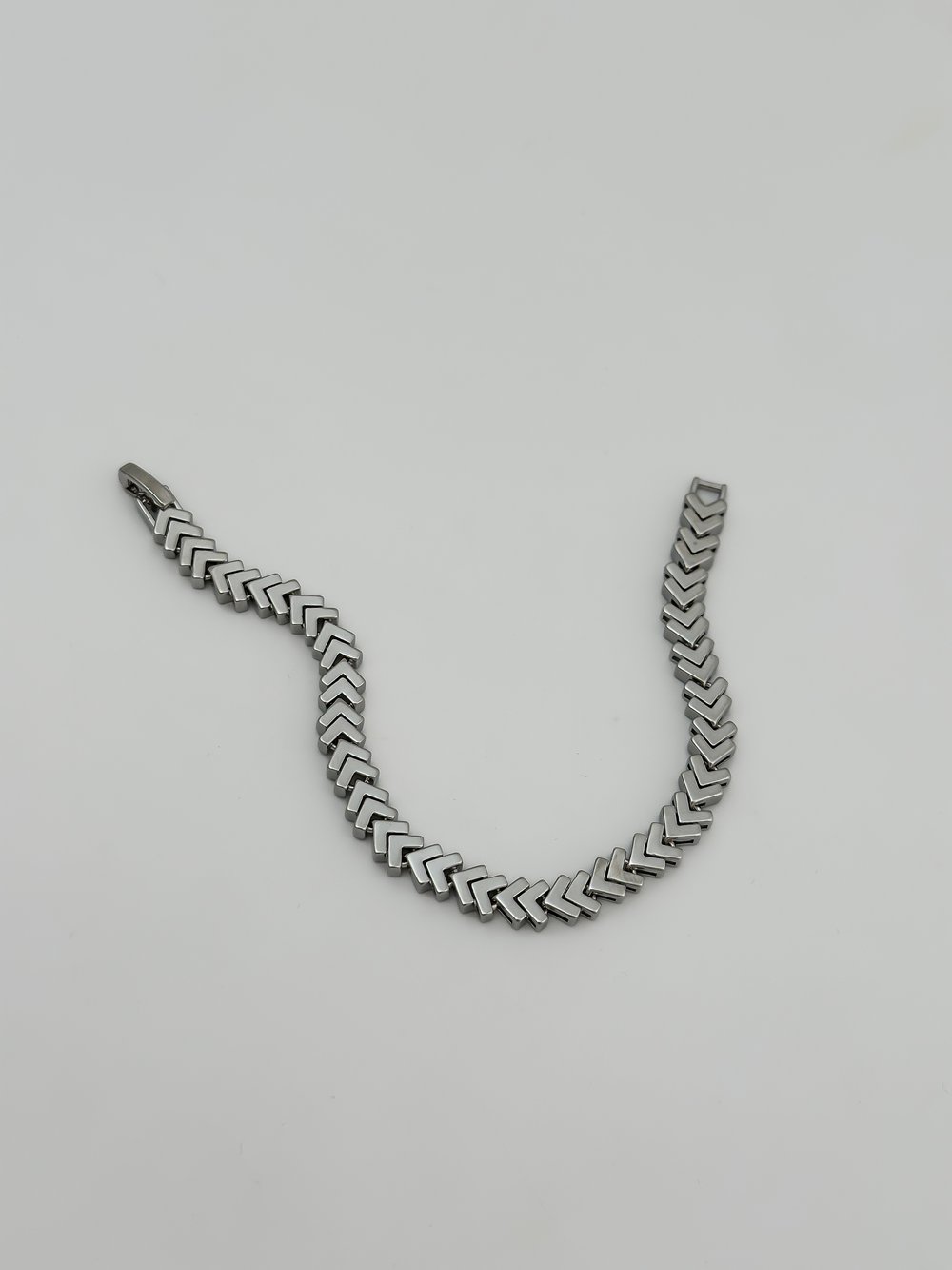 Özel Seri V Model Balık Sırtı Bileklik ( 19 Cm )