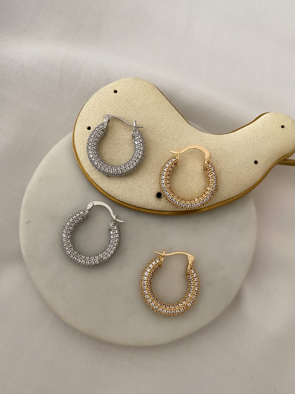 Özel Seri Zirkon Taş Kaplı Boru Halka Küpe ( İç Çap.15mm)