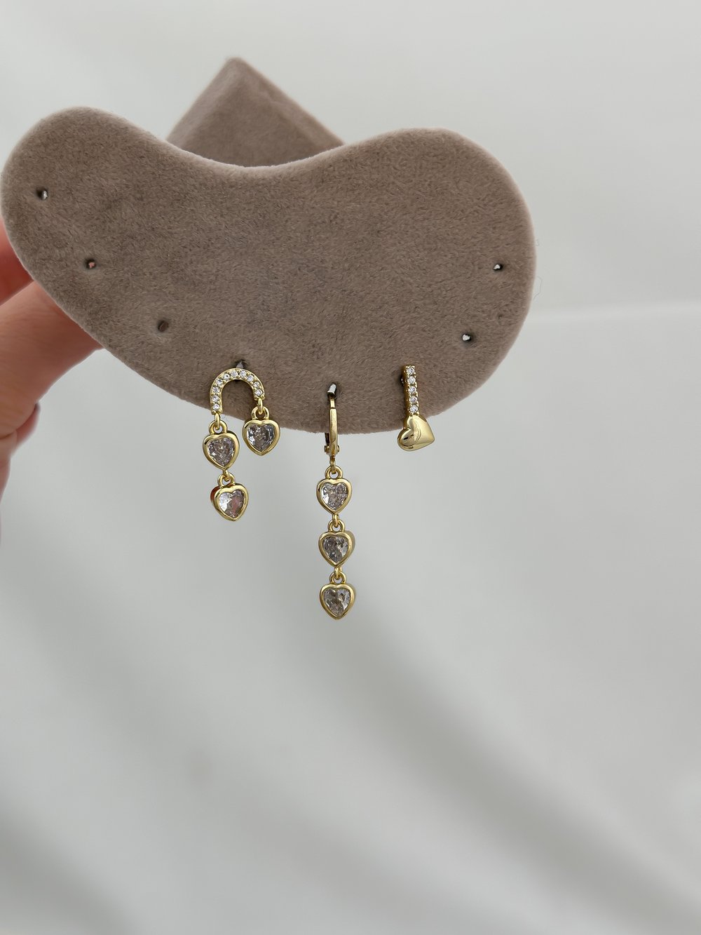 Özel Seri Zirkon Taşlı Çoklu Kalp Model Üçlü Set Küpe