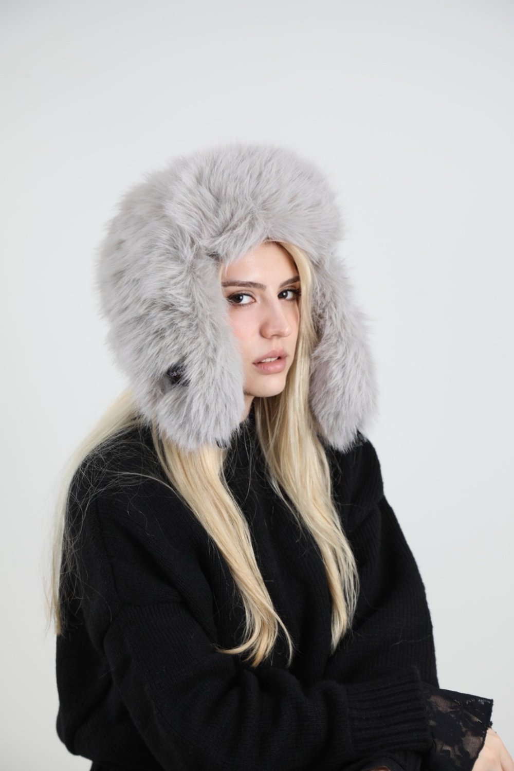 Snowbound Muse Grey