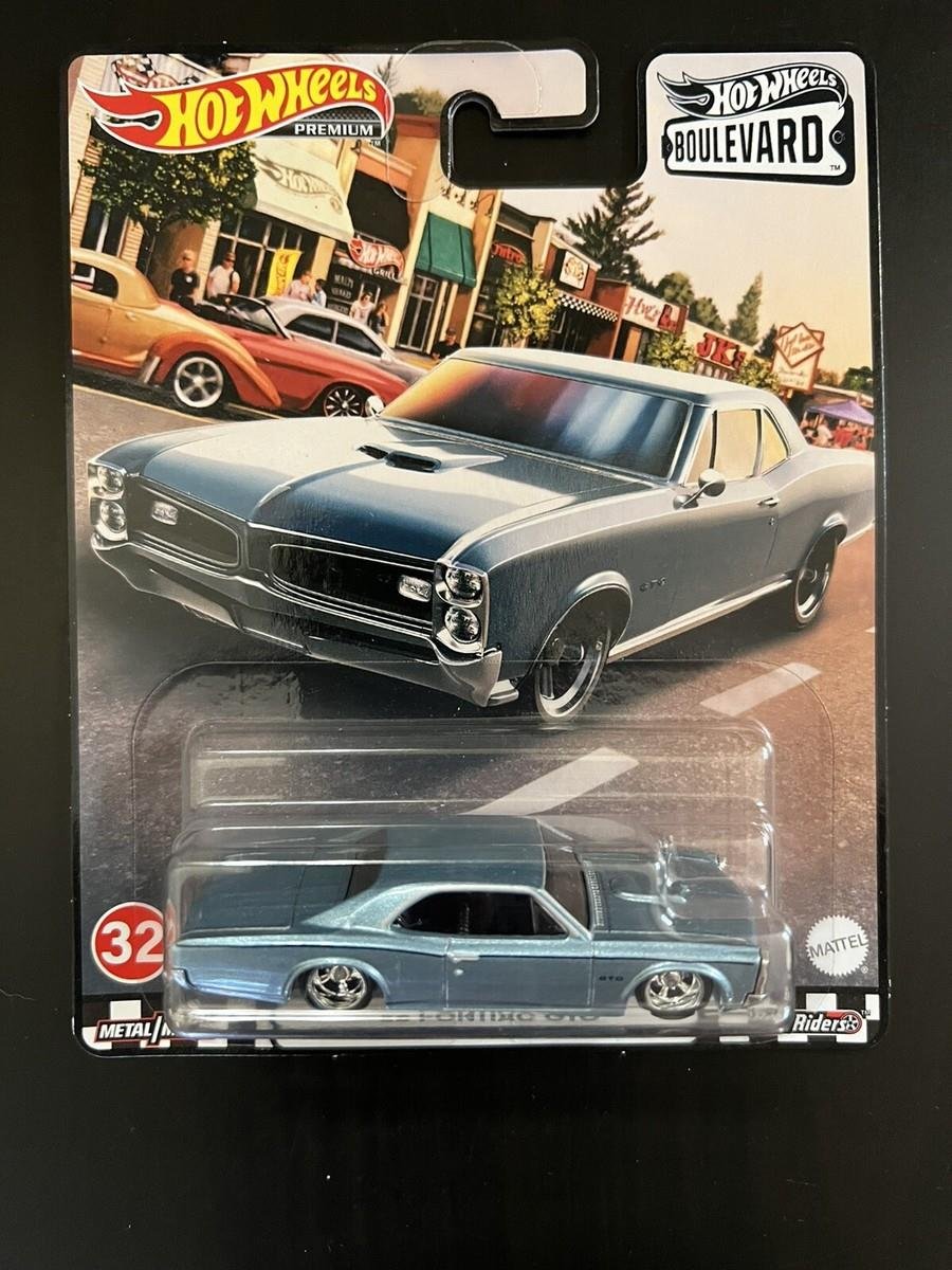HOT WHEELS BOULEVARD PREMIUM ARABALAR