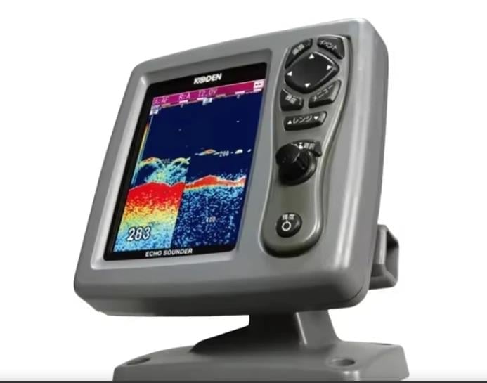 Cvs 126 E 5.7'' Renkli LCD Balık Bulucu – 600W ÇIKIŞ GÜCÜ ve ÇİFT FREKANSLI (50/200kHz), IPX5 su geçirmezlik / 500T-3B