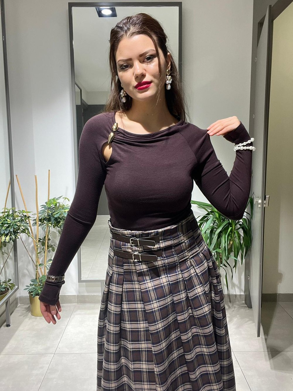 251063 Aksesuarlı Bluz