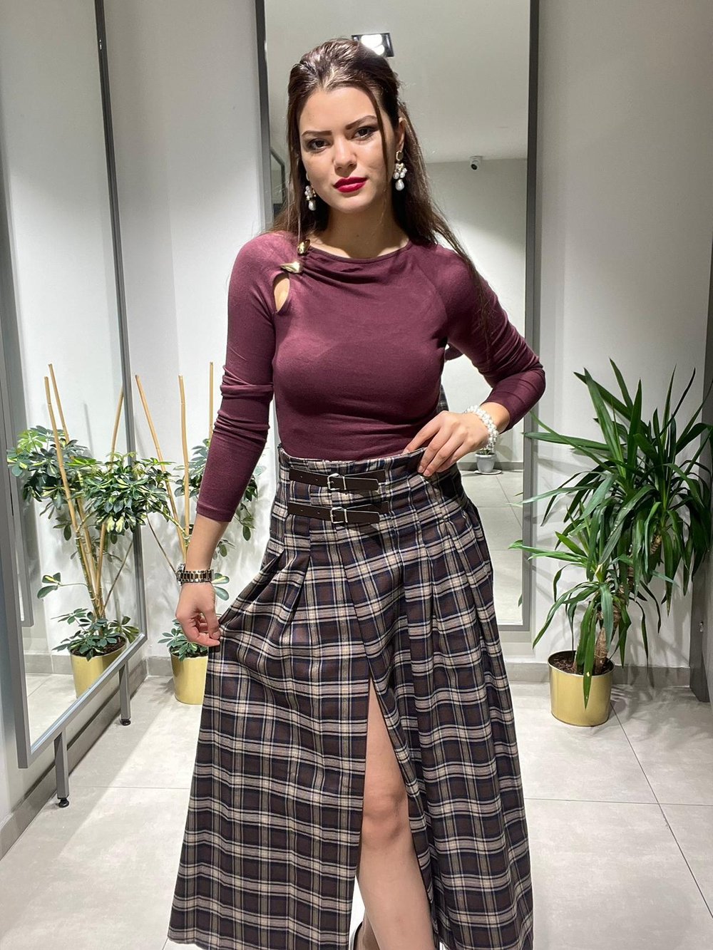 251063 Aksesuarlı Bluz