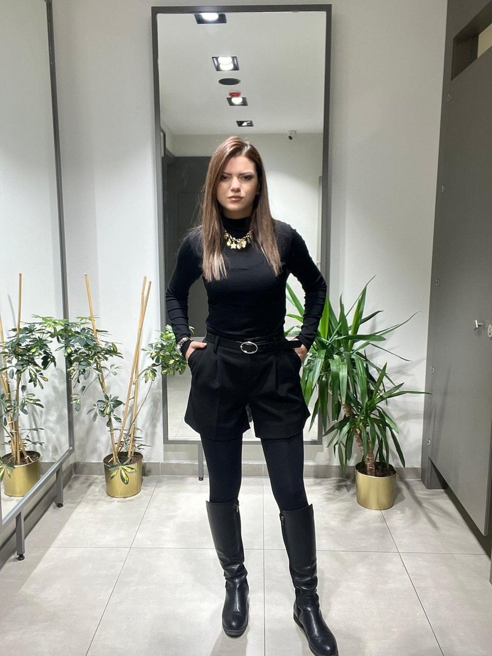 Geniş Pensli Şort