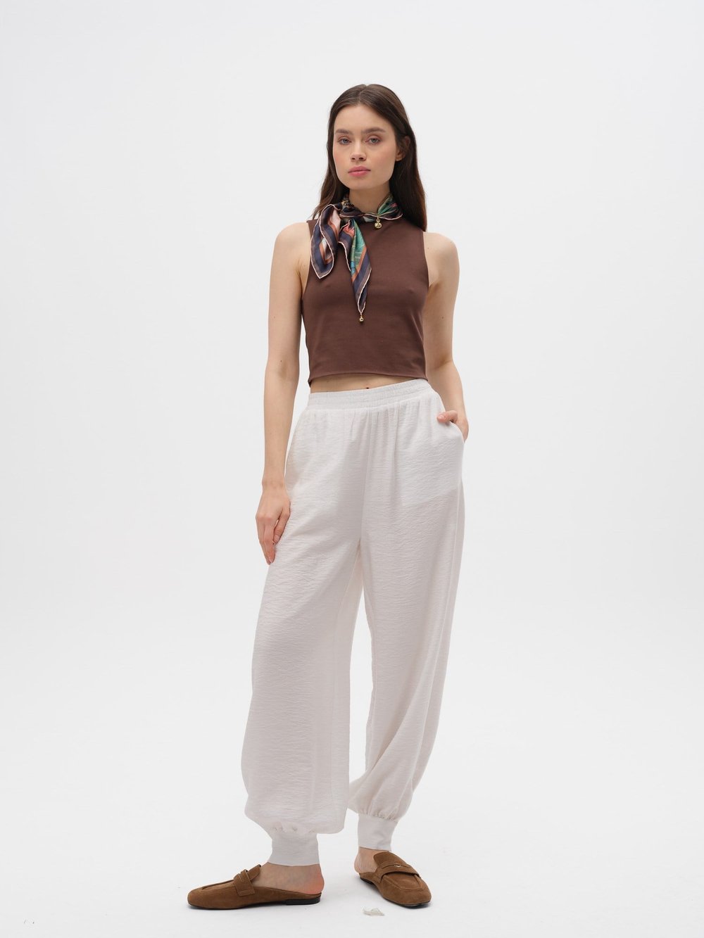 Piarbi Düğme Detaylı Geniş Paça Pantolon - Ekru Viskon Karışımlı Wide-Leg Tasarım