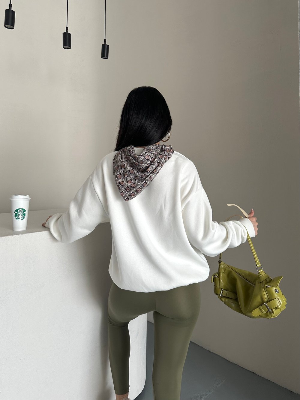 Fularlı Basit Sweaters Krem