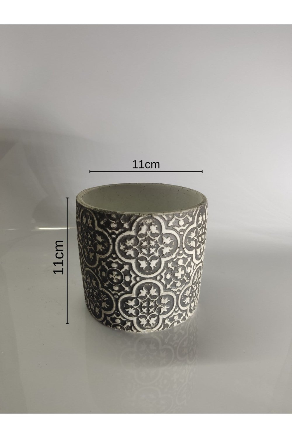 Yonca Desenlİ Beton saksı