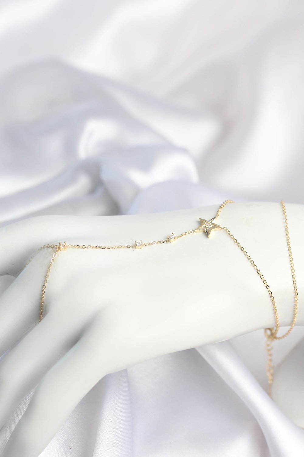 Gold Renk Yıldız Model Pirinç Kadın Şahmeran